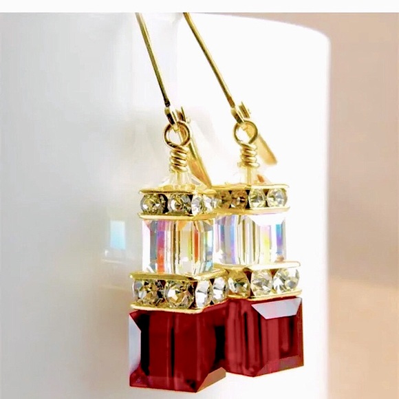 COPY - - - ❤️ Red and Gold Crystal Cubes in GF - Picture 1 of 6